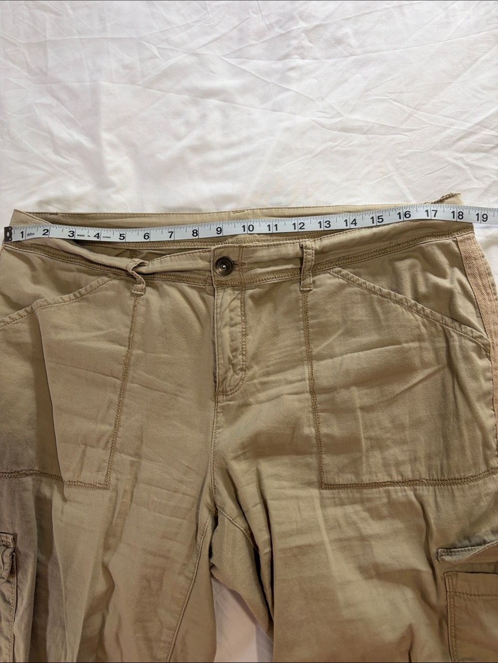 Time & Tru Beige Cargo Capris with Utility Pockets - Picture 4 of 11